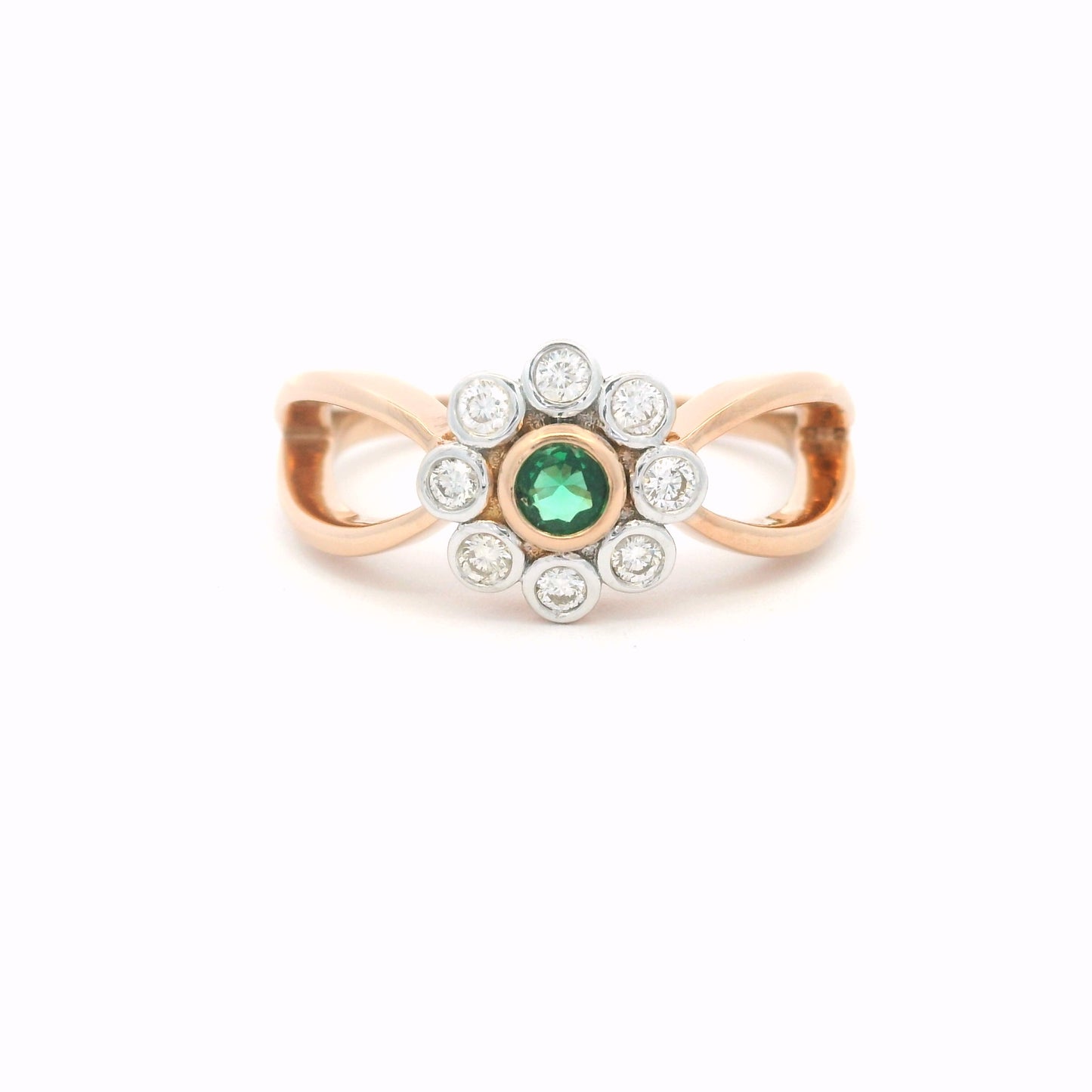 Elegant Floral Design Ring