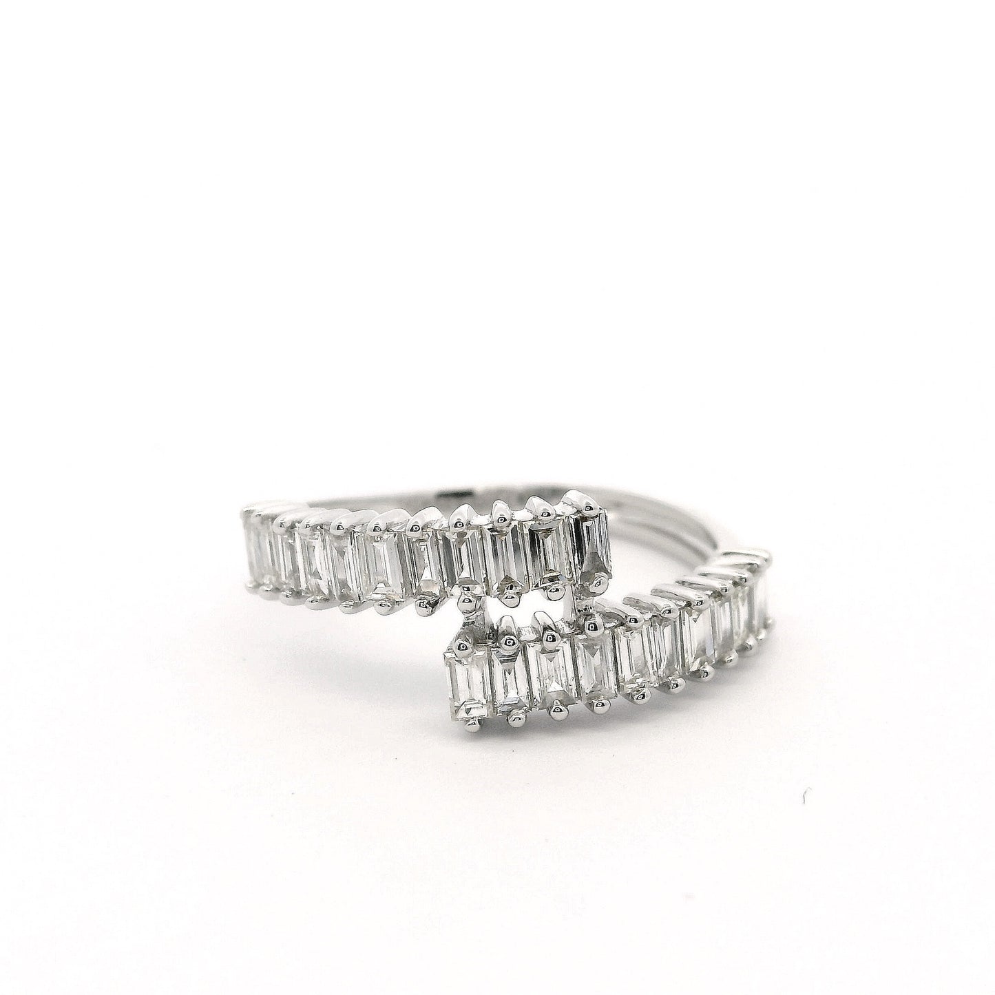 Elegant Baguette Diamond Ring