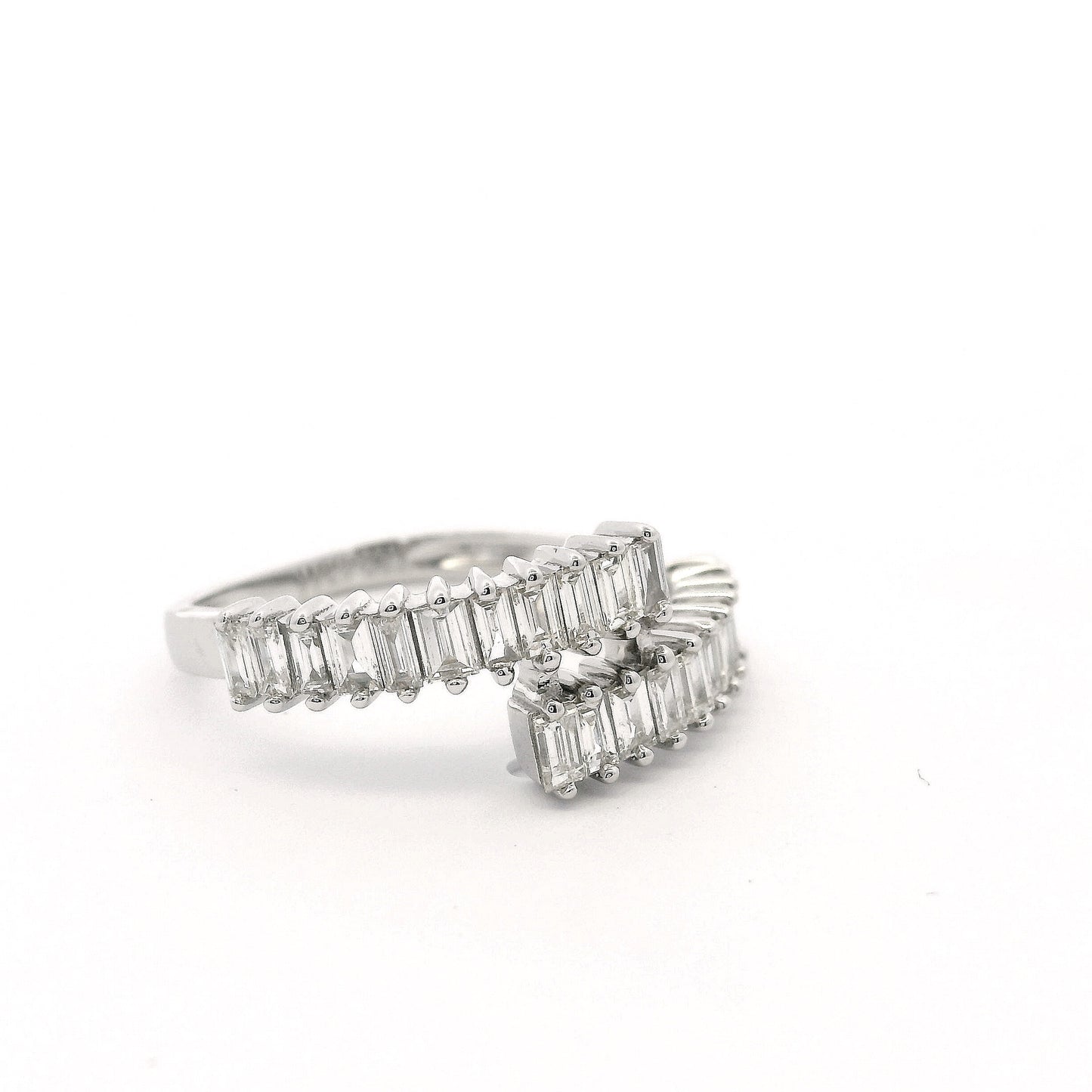 Elegant Baguette Diamond Ring