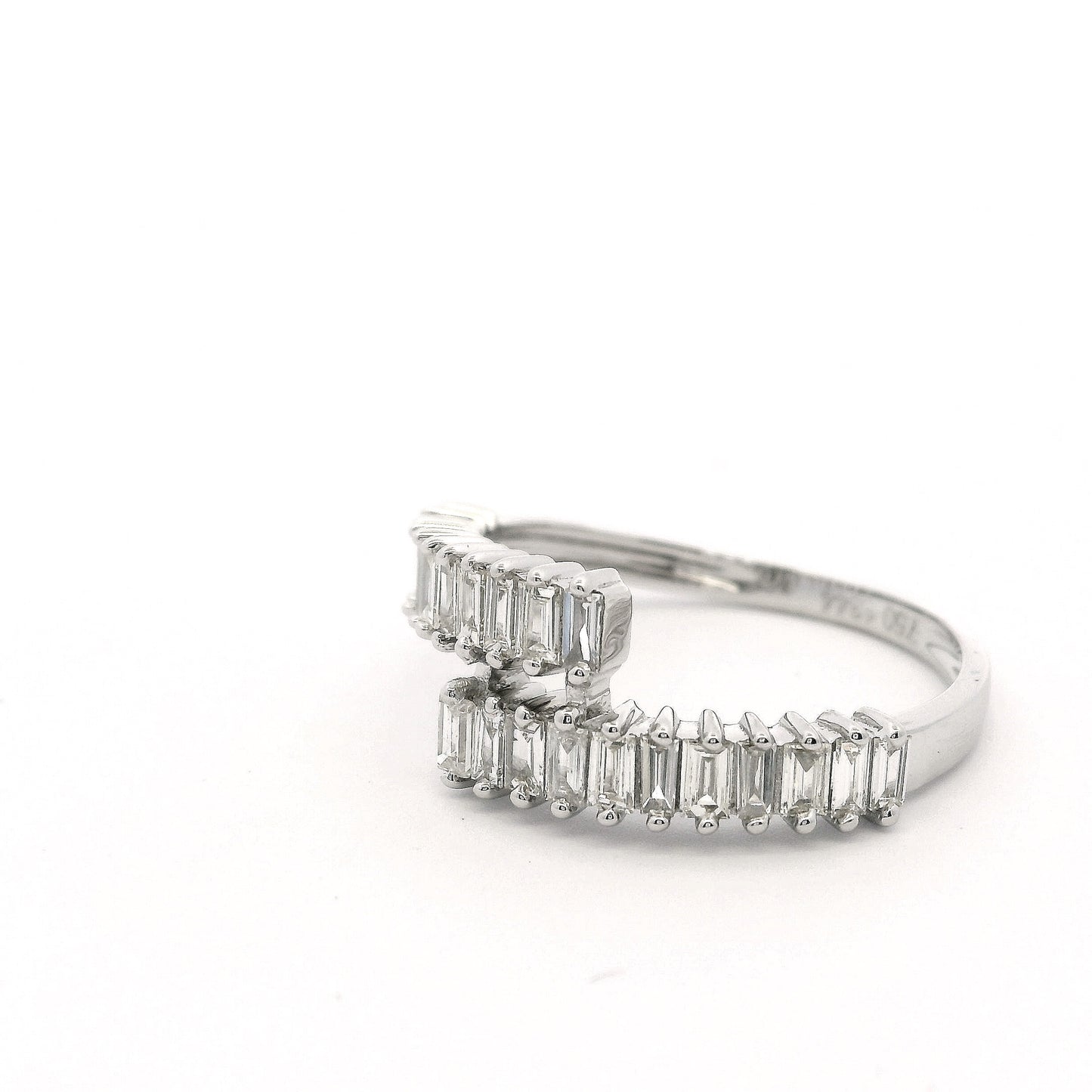 Elegant Baguette Diamond Ring