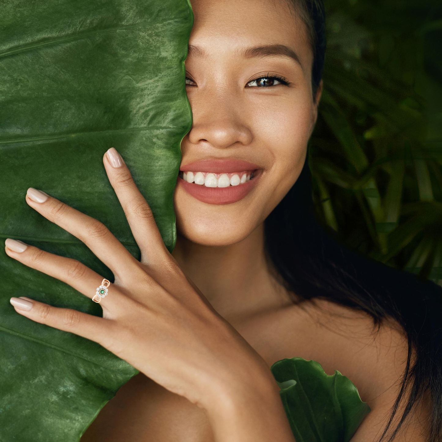 Elegant Floral Design Ring